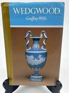 Wedgwood by Geoffrey Wills 1988 Hardcover Book Pottery Jasperware Collectibles